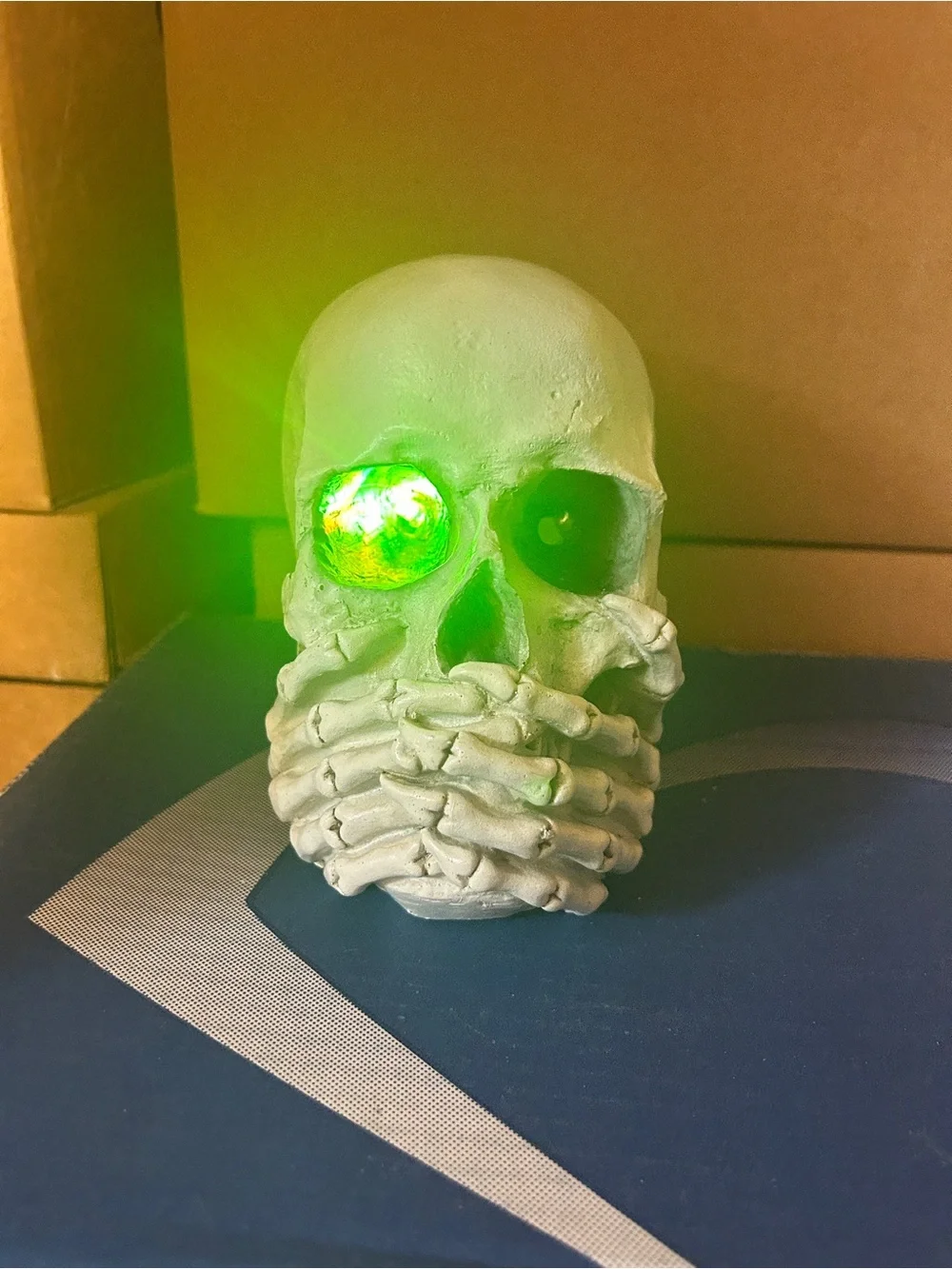 Skull Halloween light up decoration